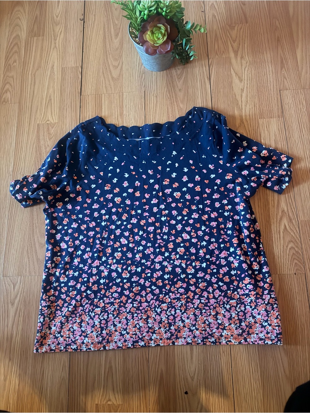 TALBOTS Size 2XP Navy Cascading Cotton Floral Tee crew neck Breathable Casual